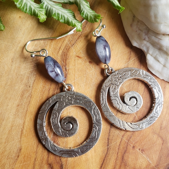 Handmade Boho Napelese Silver Blue Charm Earrings - Picture 2 of 2